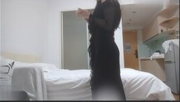 酒店约炮实录：黑长裙极品外围女巨乳晃眼，紧致馒头穴蜜鲍汁水淋漓，销魂呻吟不断！