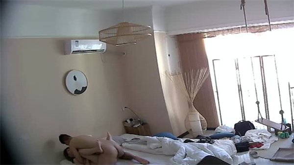 360度全景偷拍：绝版日式情趣秋千房娇喘实录