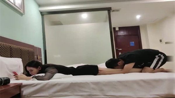 2000元就能约到极品气质外围美女，性感身材撩人欲火焚身！