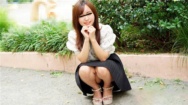 【10musume 122323_01】欲求不满的娇小白虎蜜桃臀少女！背男友偷拍AV泄欲实录！