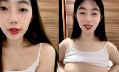 七彩主播幼校老师：巨乳教师粉嫩美鲍~清纯校园女神回家淫穴大开，判若两人的极致诱惑！