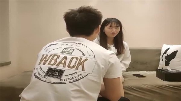 兼职外围文静大学生美女，清纯校花横扫男人欲望终极诱惑