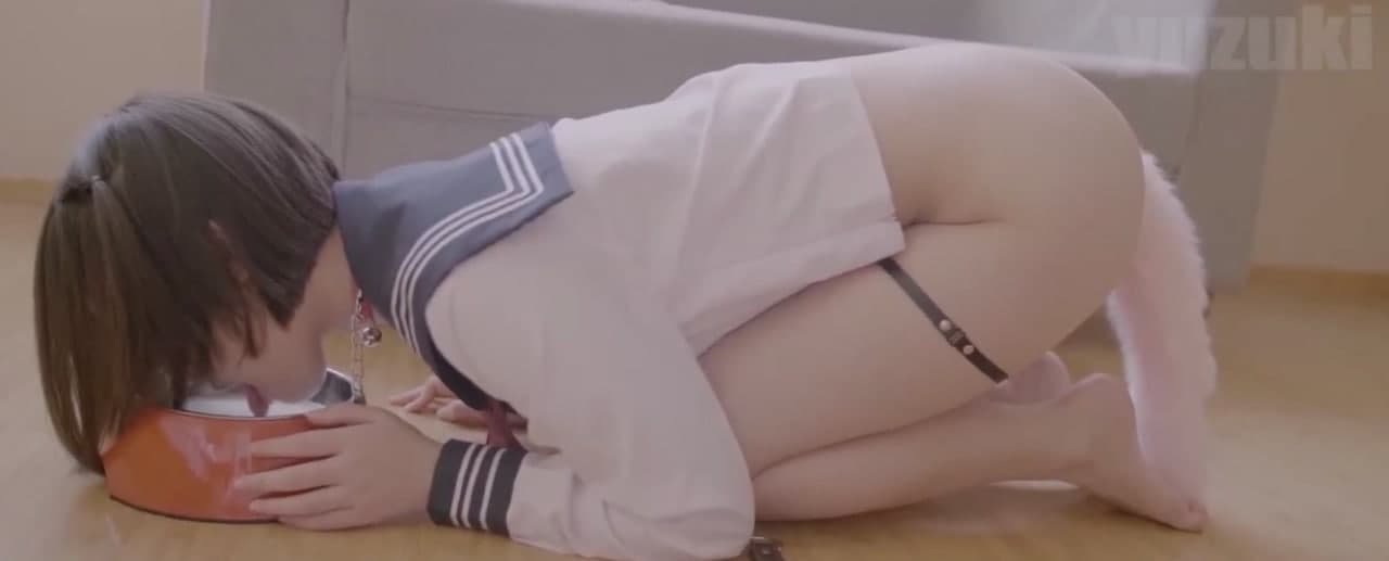 清纯学妹真空上阵！湿身诱惑私密直播秀 校服下竟藏这般美景