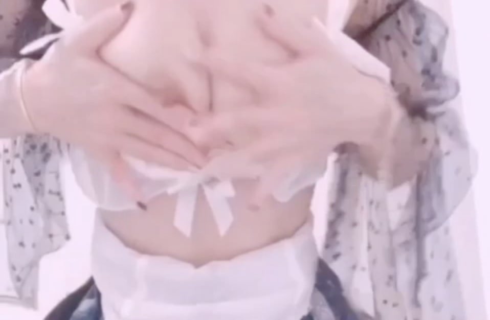 白丝洛丽塔少女娇喘不断 后入视角激凸蜜桃臀诱惑挑逗